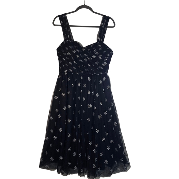 Hell Bunny Snowstar snowFlake Dress Black Silver Holiday Party Event - Picture 3 of 12